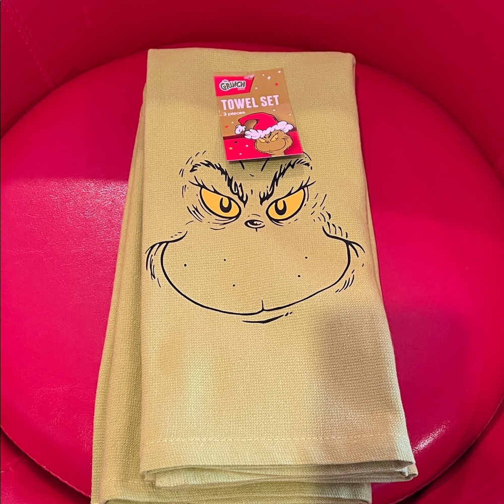 The Grinch kitchen towels